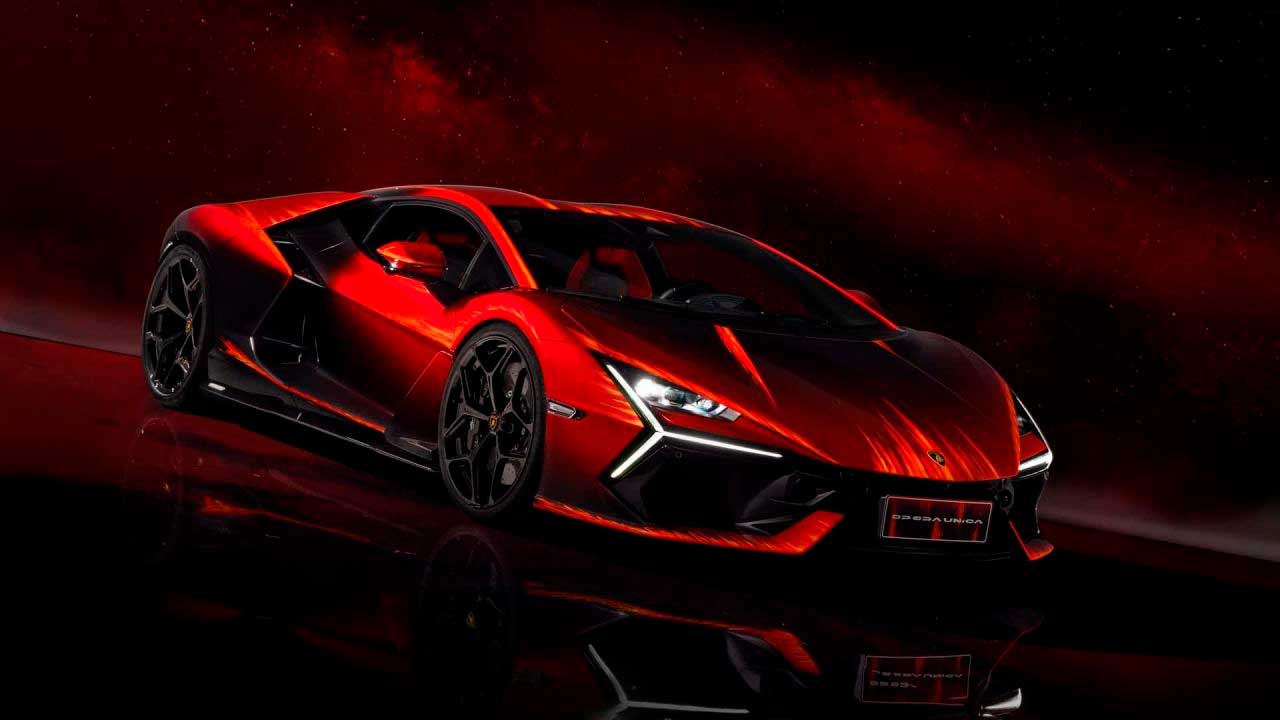 Lamborghini Revuelto: O Primeiro Superesportivo V12 Híbrido de Alta Performance